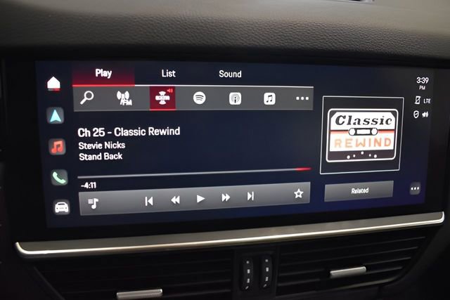 Used 2023 Porsche Cayenne image 28