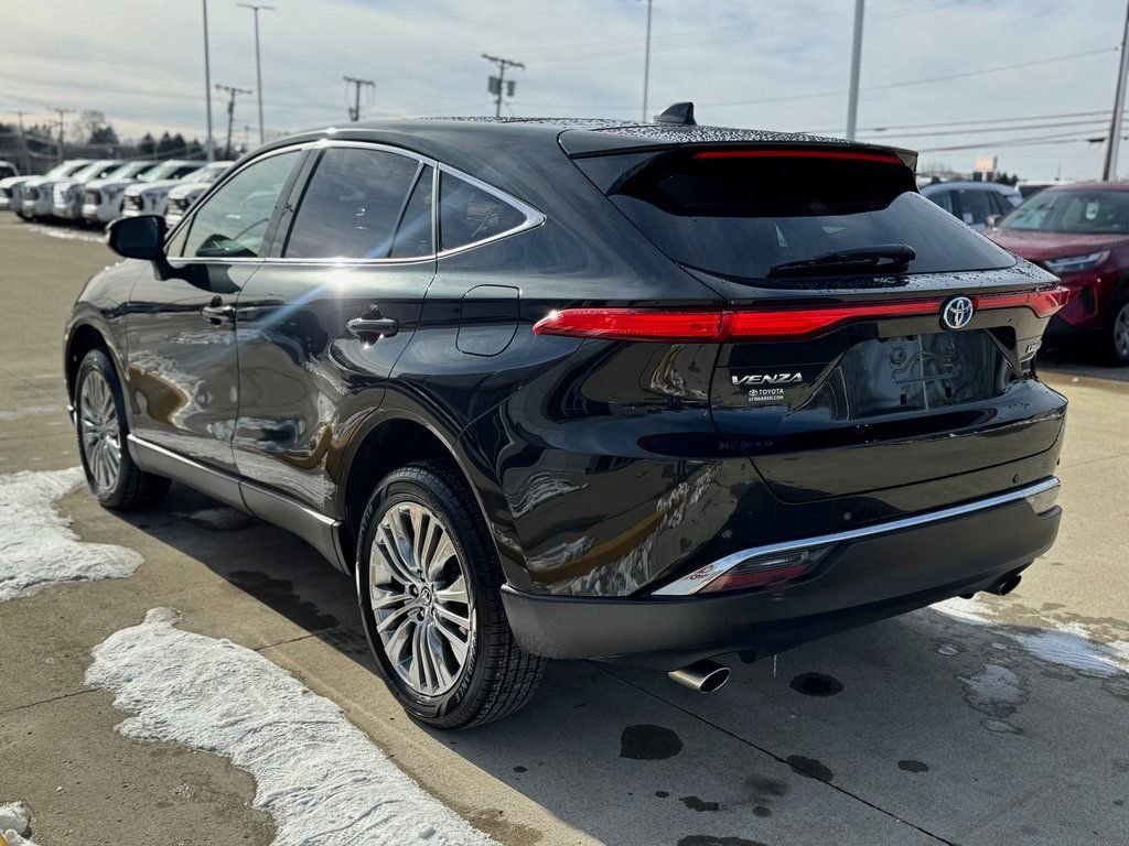 Used 2024 Toyota Venza Limited AWD/4WD image 7
