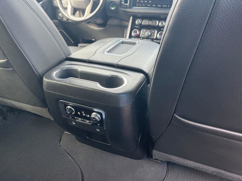 Used 2023 GMC Yukon Denali image 26