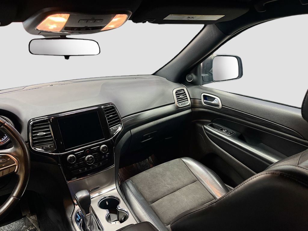 Used 2021 Jeep Grand Cherokee Laredo X AWD/4WD image 23