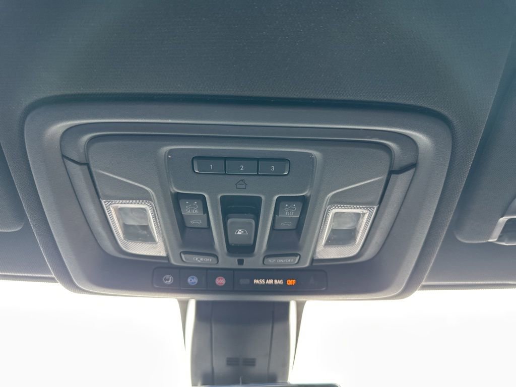 Used 2020 Chevrolet Silverado 2500 High Country w/ Z71 Off-Road Package image 9