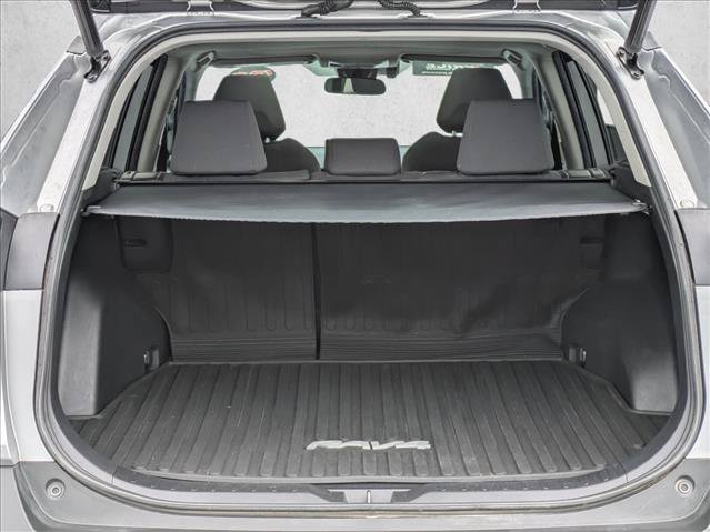 Used 2022 Toyota RAV4 XLE AWD/4WD image 6