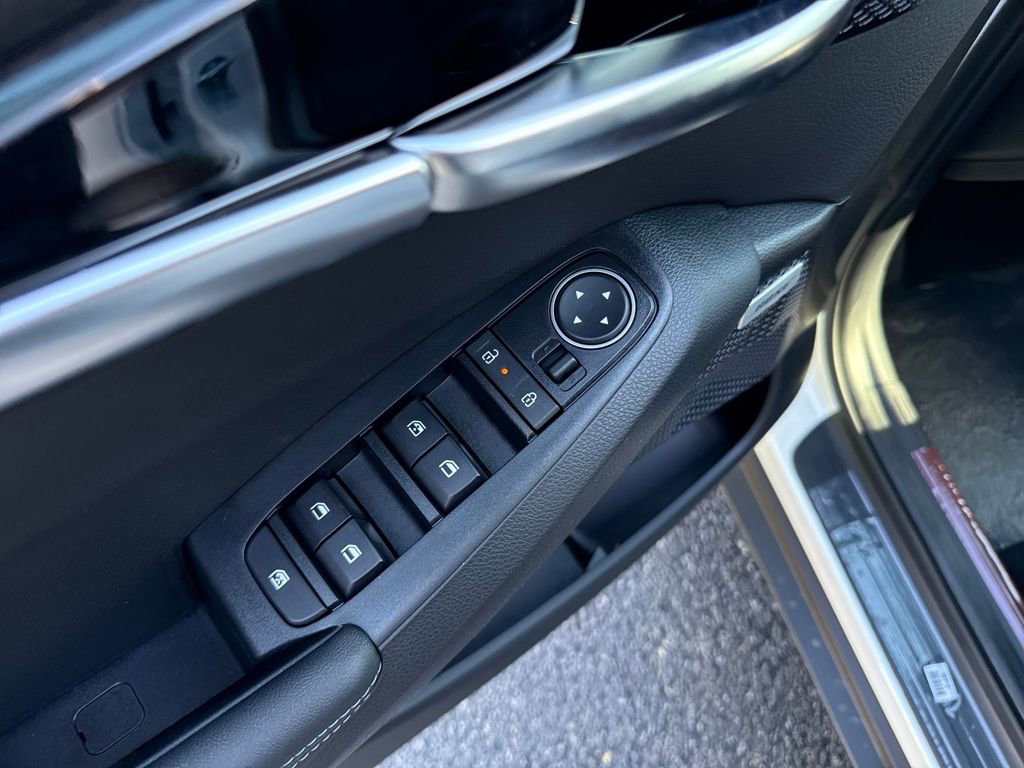 New 2026 Kia Seltos SX w/ SX Sunroof Package image 11