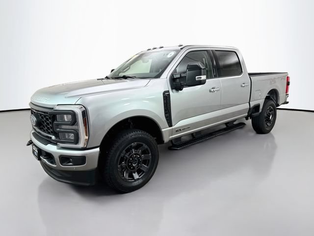 Used 2024 Ford F350 Lariat w/ Lariat Ultimate Package AWD/4WD image 3