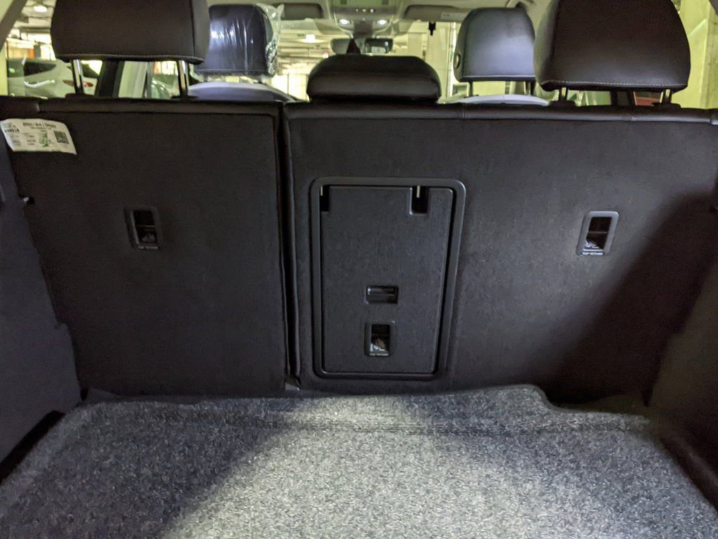 New 2026 Volkswagen Taos SE image 28