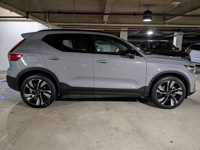 New 2025 Volvo XC40 B5 Ultra w/ Climate Package AWD/4WD image 2