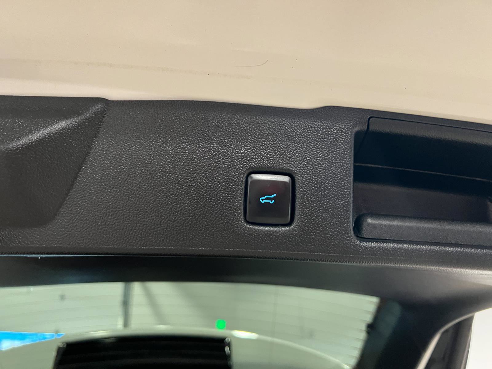 Used 2021 Ford Escape SEL image 34