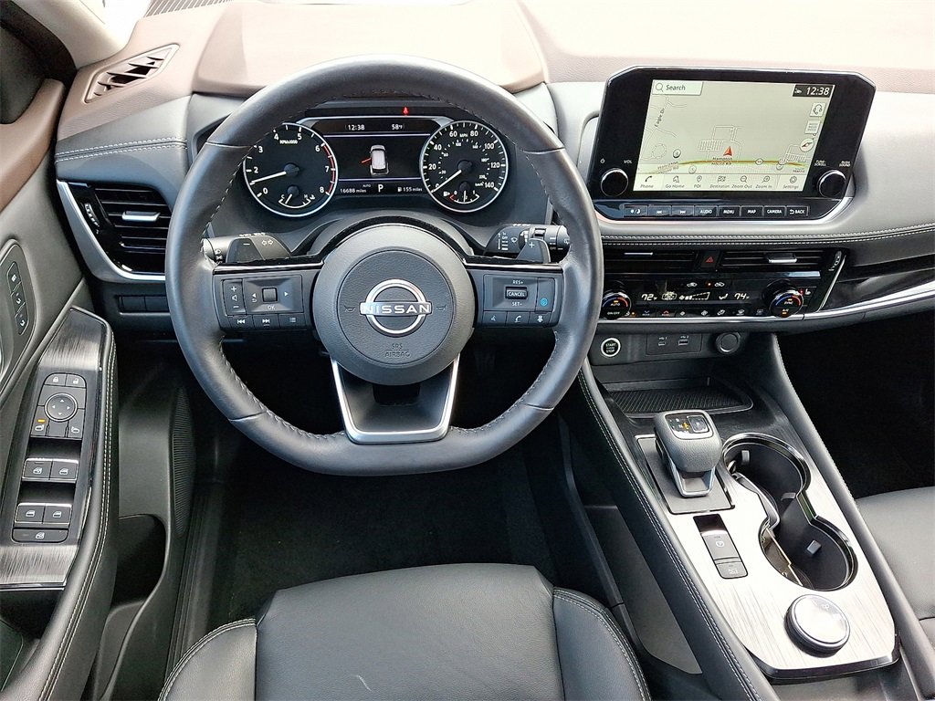 Used 2023 Nissan Rogue SL w/ SL Premium Package image 13