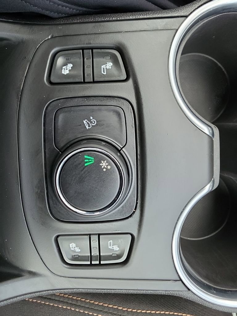 Used 2019 GMC Terrain SLE image 18