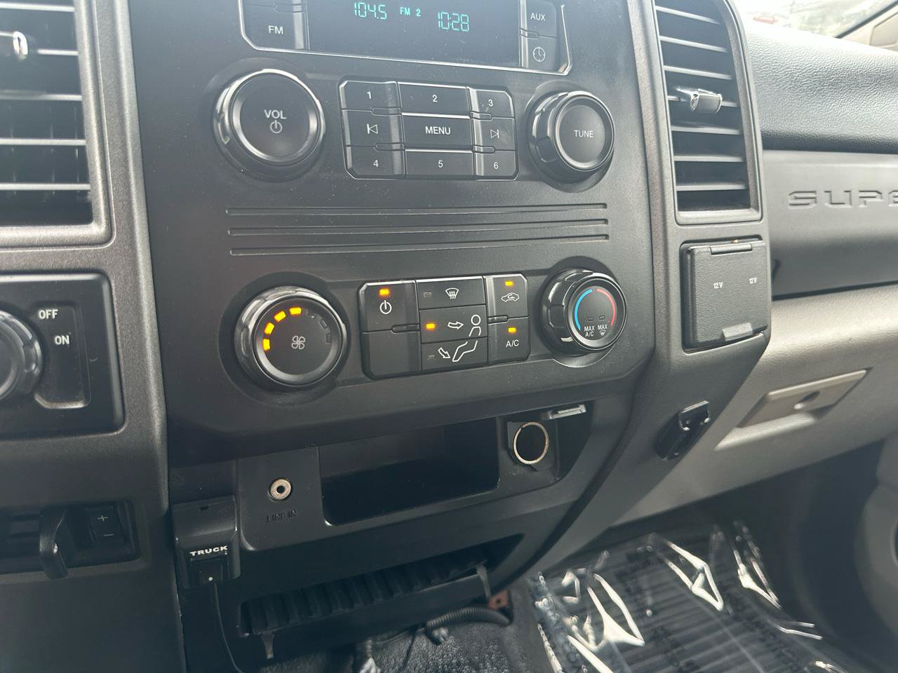 Used 2017 Ford F250 XL w/ XL Decor Group AWD/4WD image 34