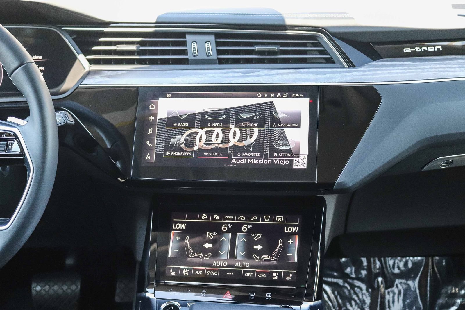 Certified 2024 Audi Q8 e-tron Prestige w/ Prestige Package AWD/4WD image 15