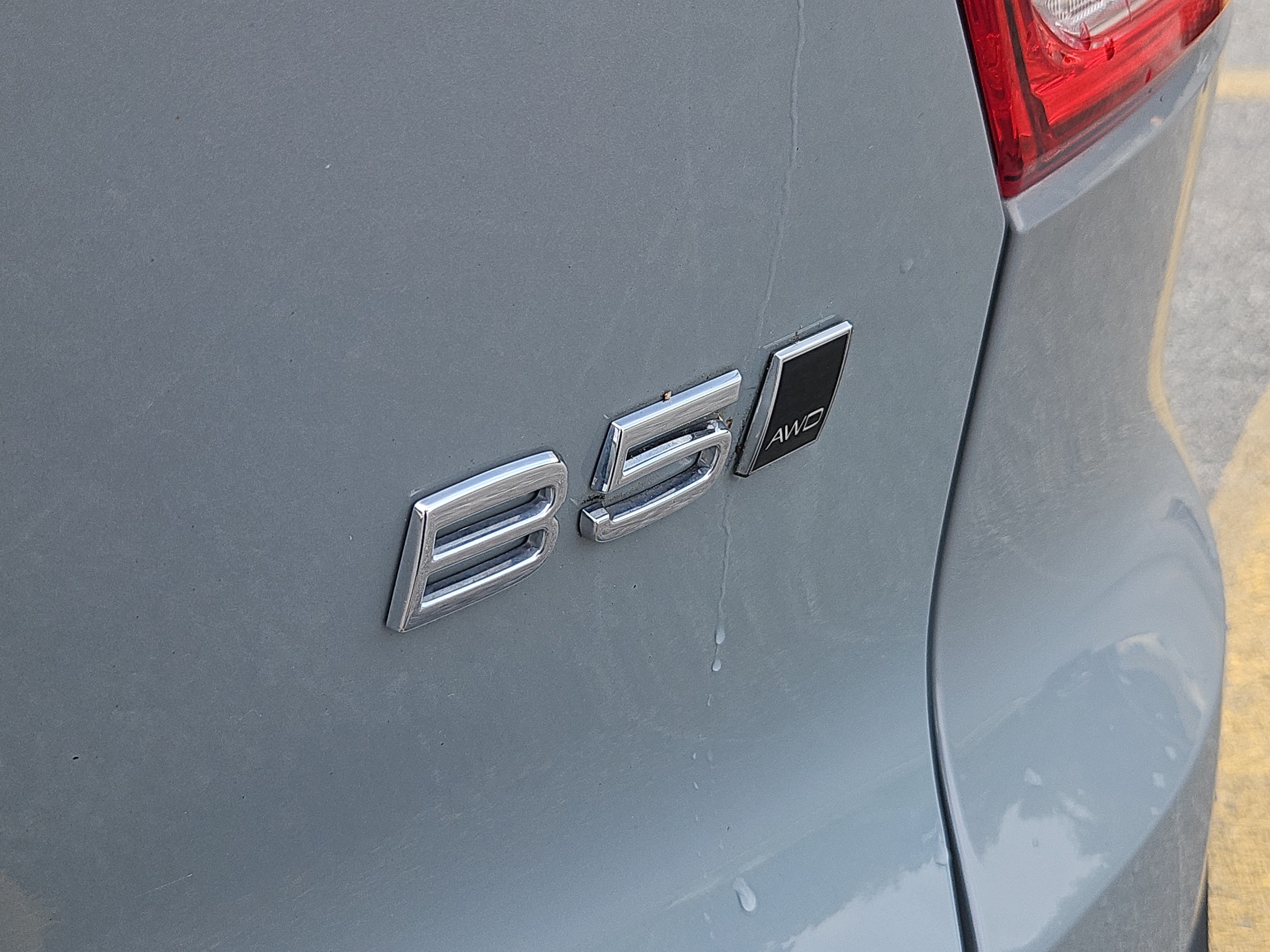 Used 2024 Volvo XC40 B5 Plus w/ Protection Package Premier AWD/4WD image 5