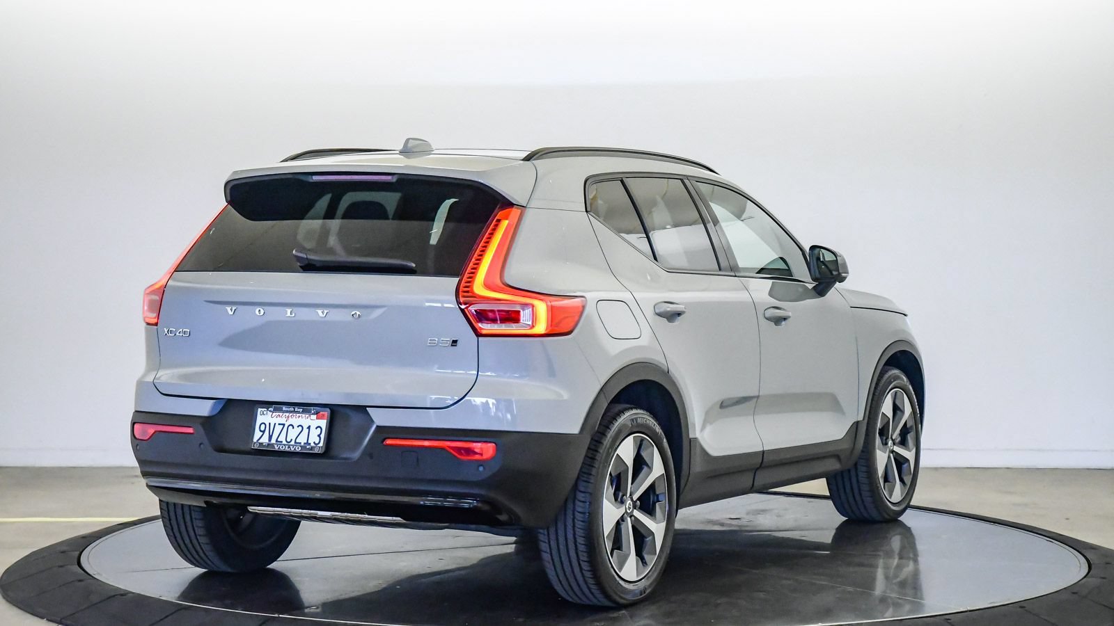 Certified 2026 Volvo XC40 B5 Plus w/ Protection Package Premier AWD/4WD image 5