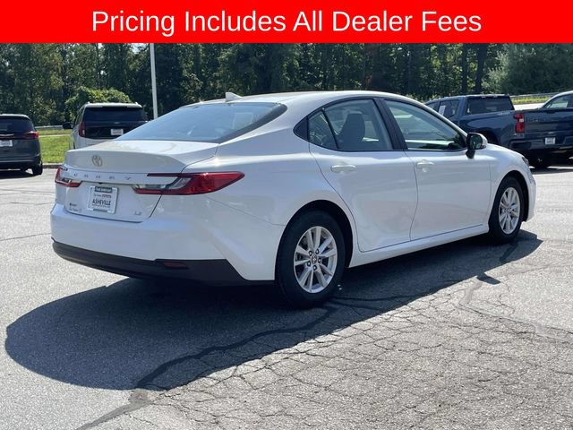 Used 2025 Toyota Camry LE FWD image 5