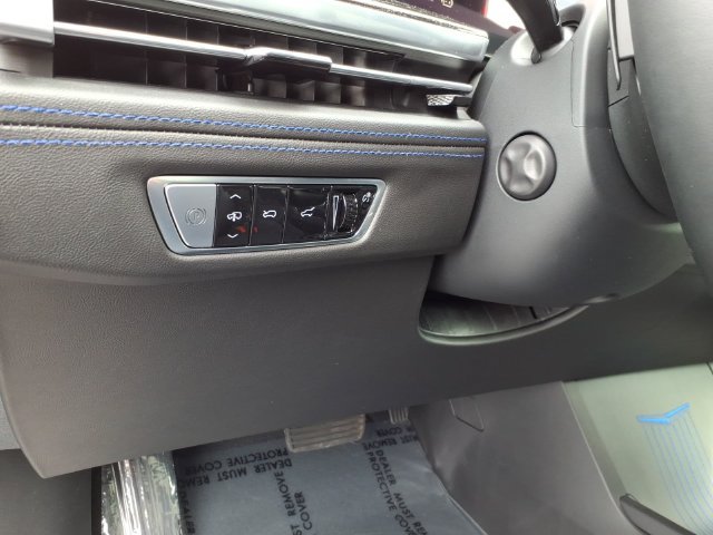 Certified 2026 Cadillac Escalade IQ Sport 1 w/ LPO, Floor Liner Package AWD/4WD image 30
