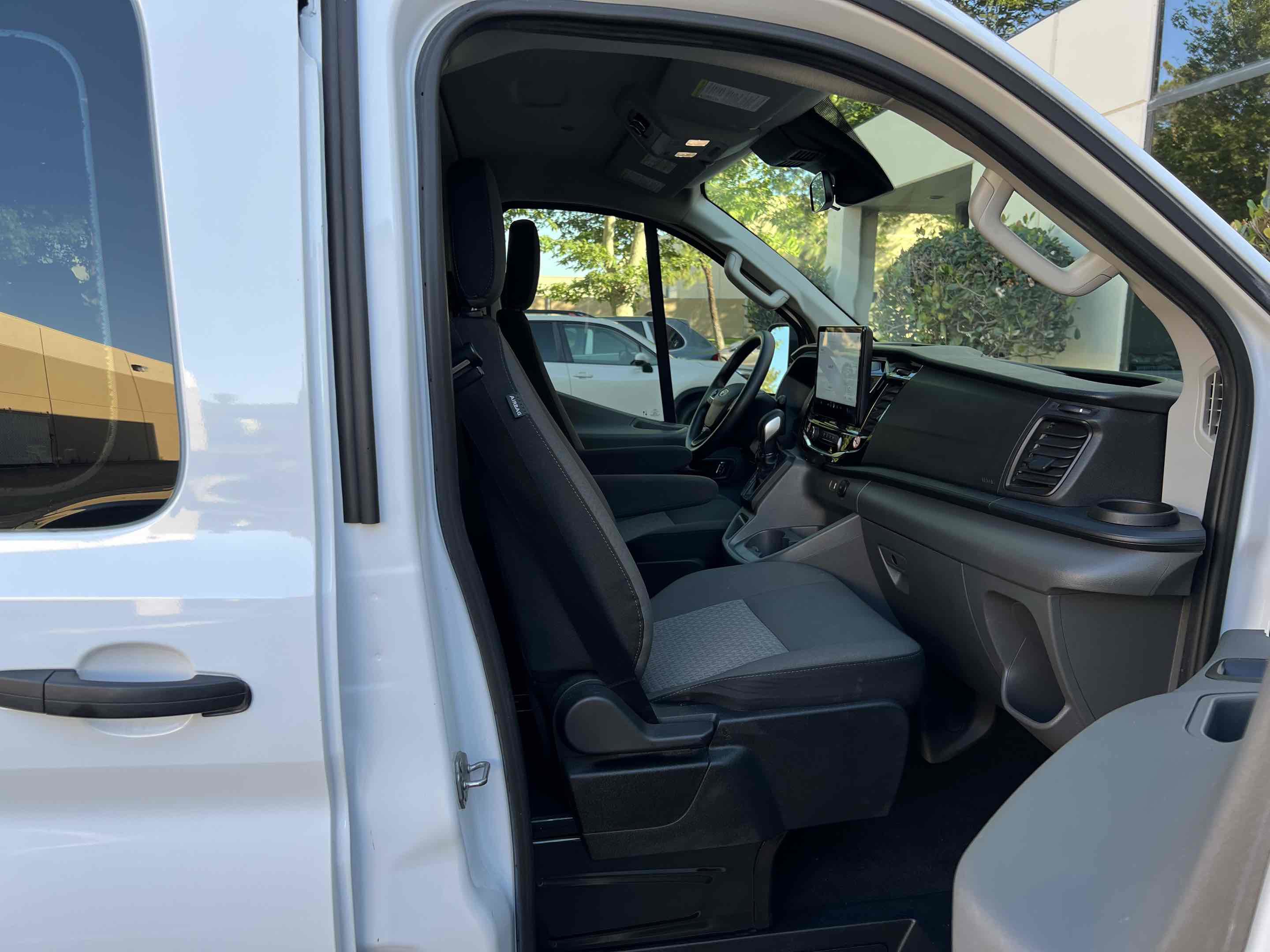 Used 2024 Ford Transit 350 XLT RWD image 7