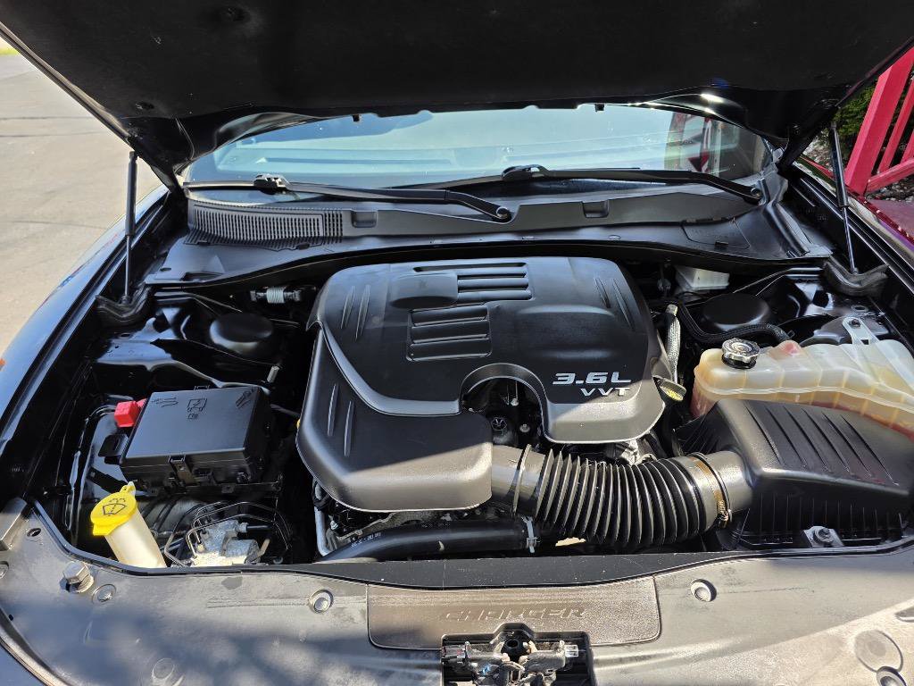 Used 2020 Dodge Charger SXT RWD image 32