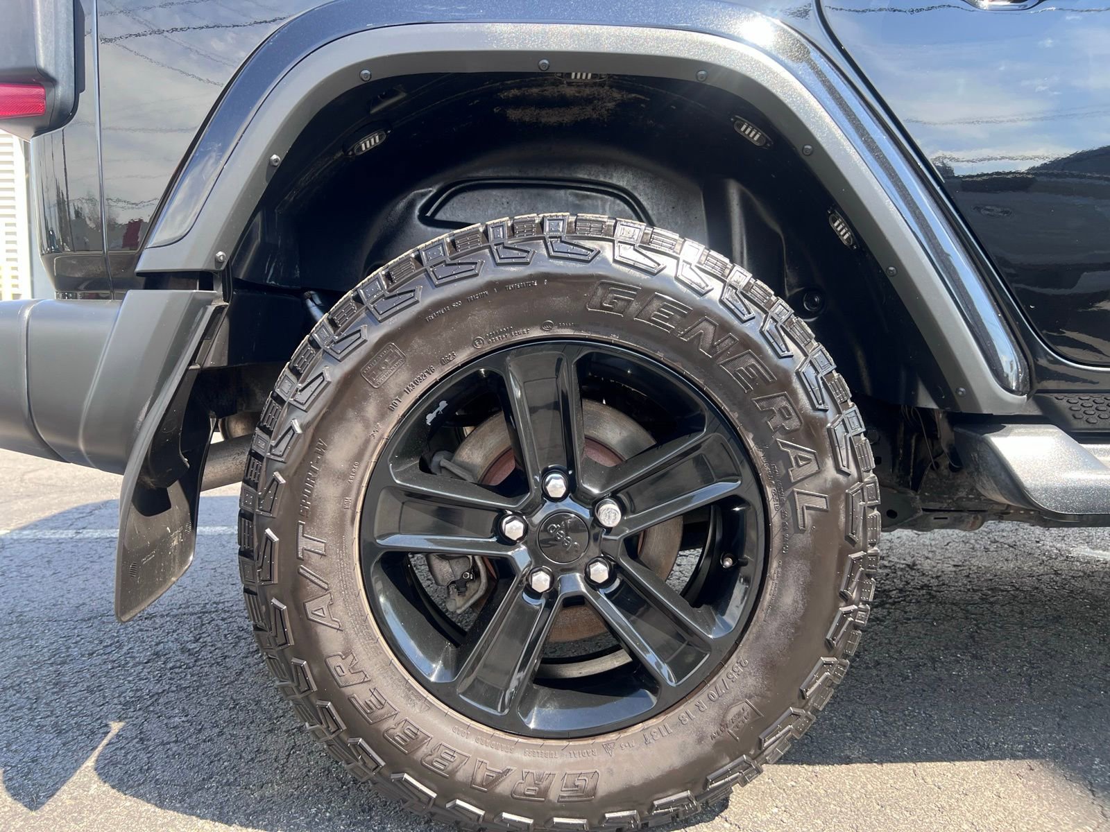 Used 2020 Jeep Wrangler Unlimited Sahara AWD/4WD image 20