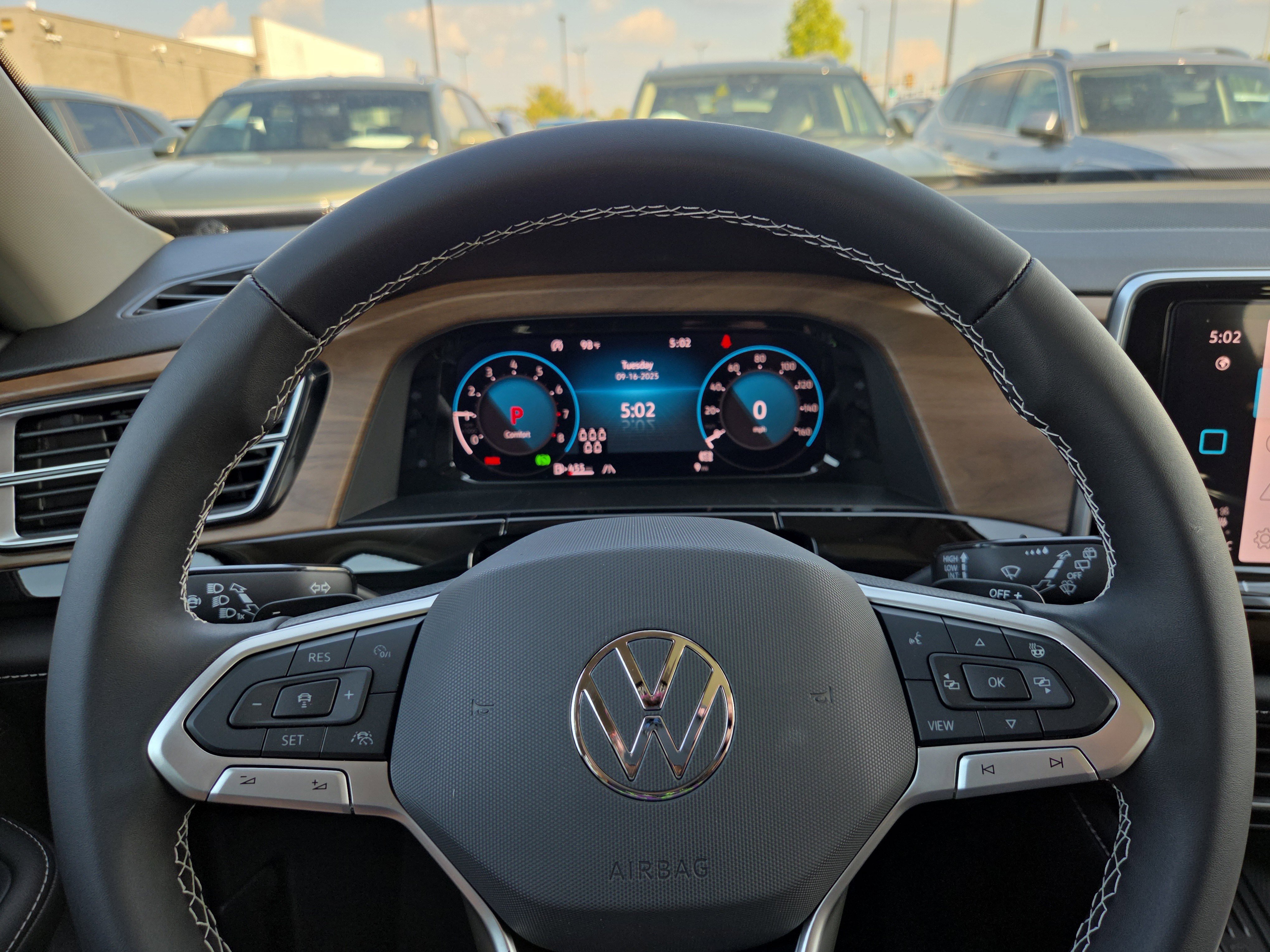 New 2026 Volkswagen Atlas SE image 9