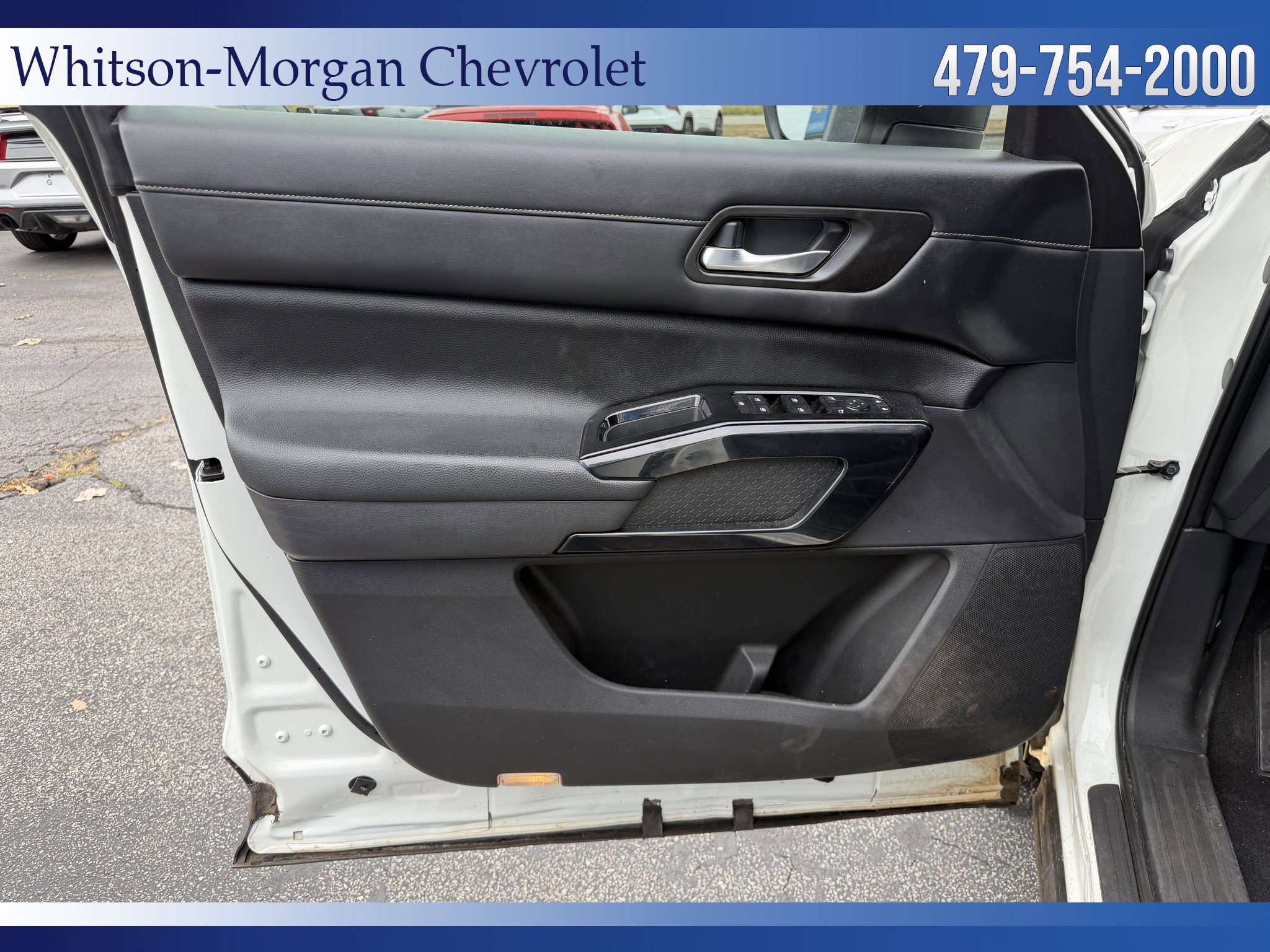 Used 2022 Nissan Pathfinder SV image 11