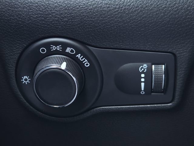 Used 2023 Jeep Compass Sport image 26