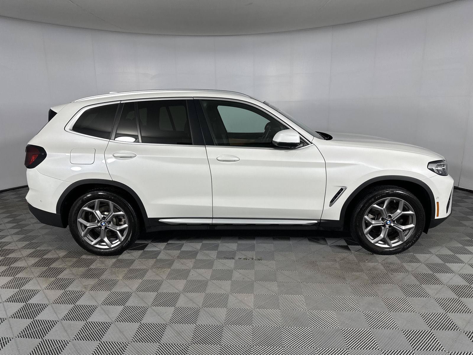 Used 2023 BMW X3 xDrive30i w/ Convenience Package AWD/4WD image 29