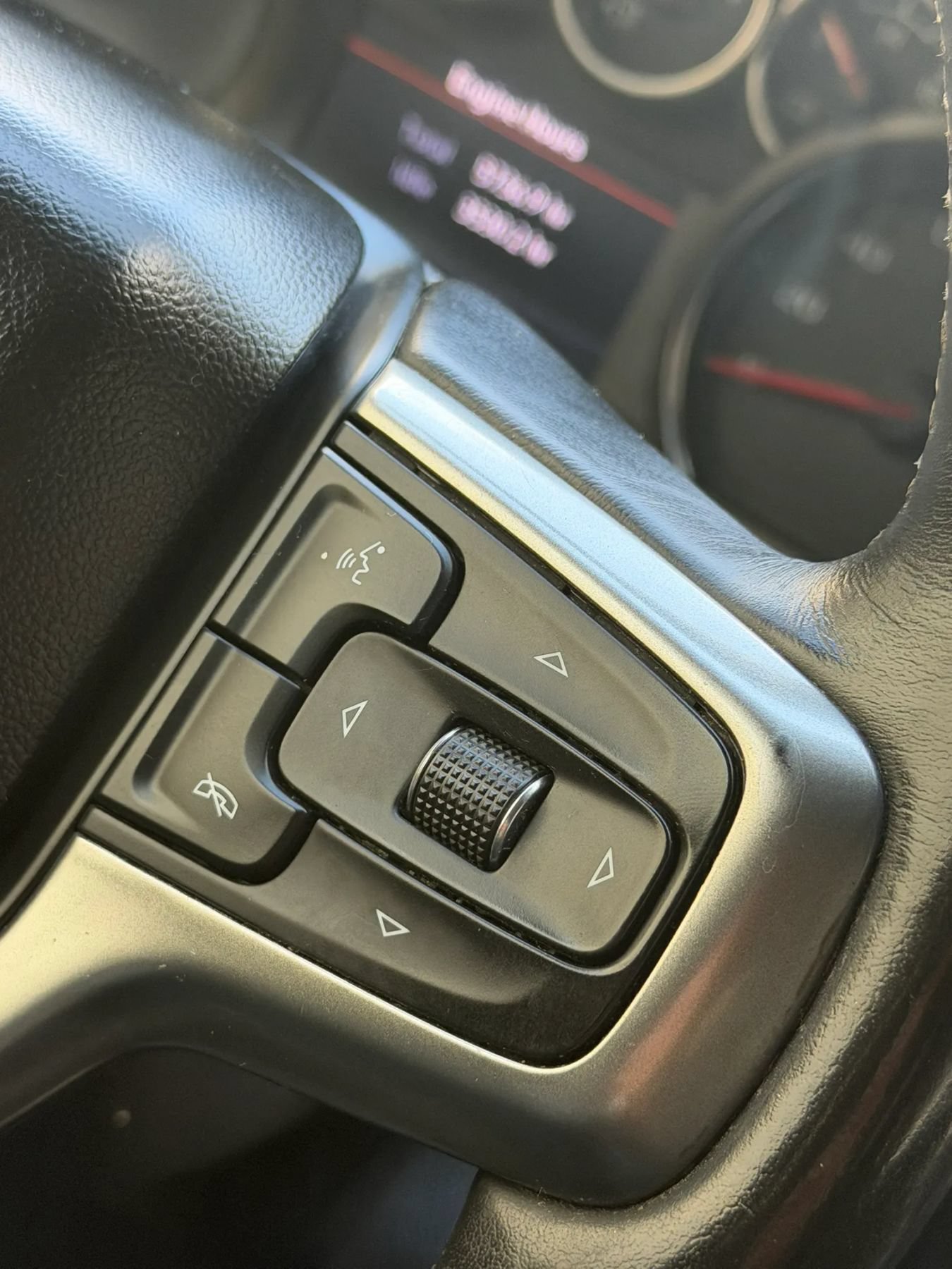 Used 2020 Chevrolet Silverado 1500 LT w/ Texas Edition AWD/4WD image 17