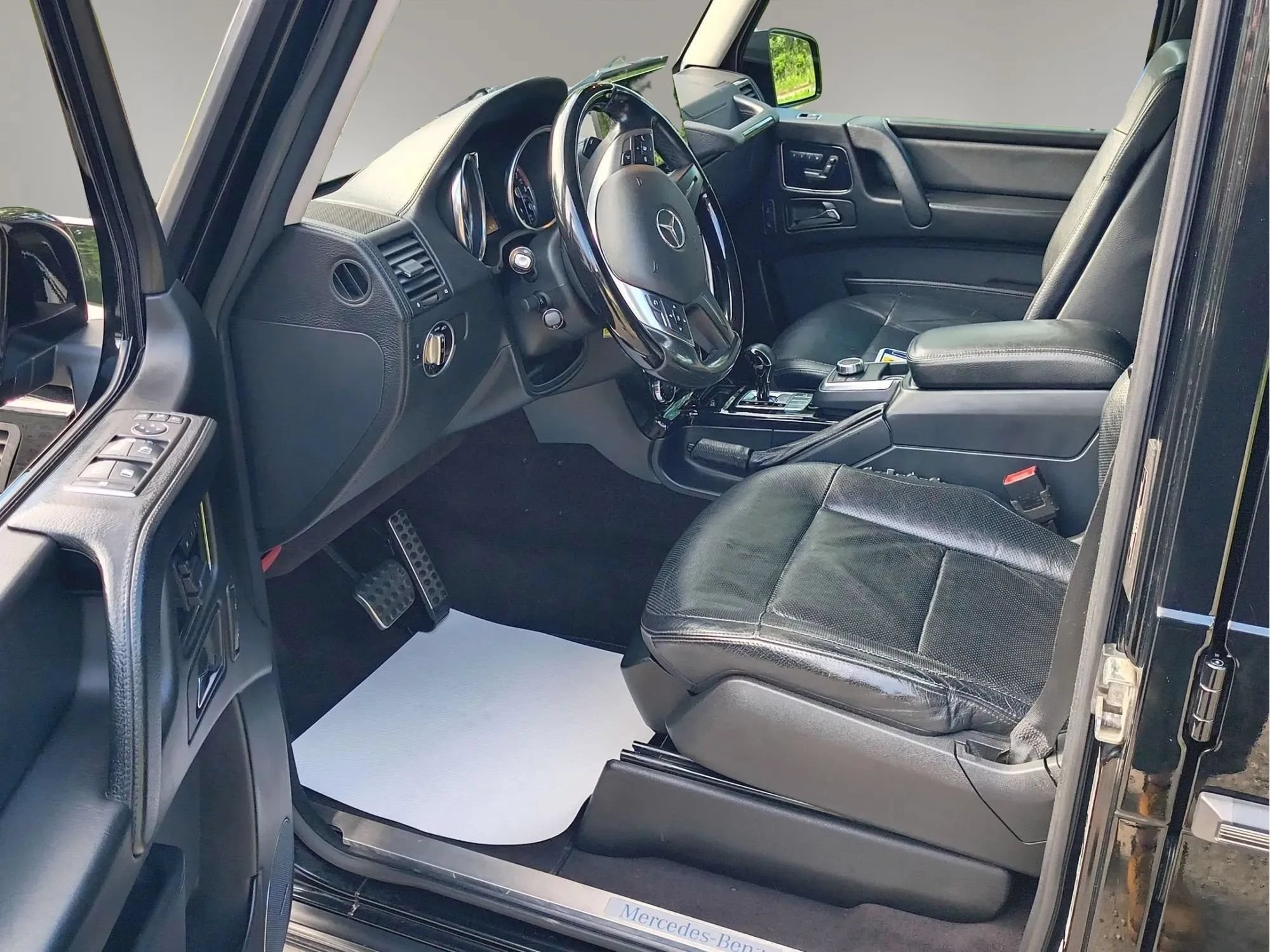 Used 2015 Mercedes-Benz G 550 image 9