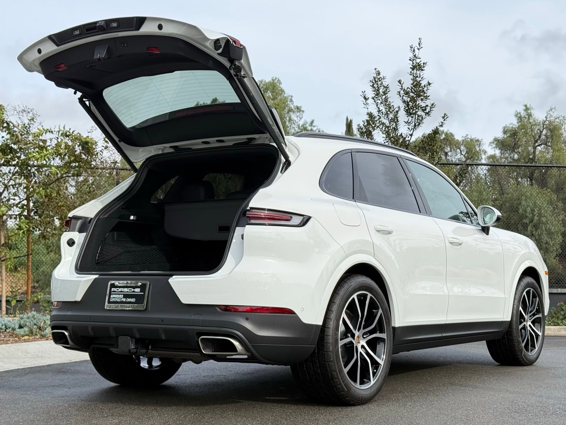 Used 2026 Porsche Cayenne image 31