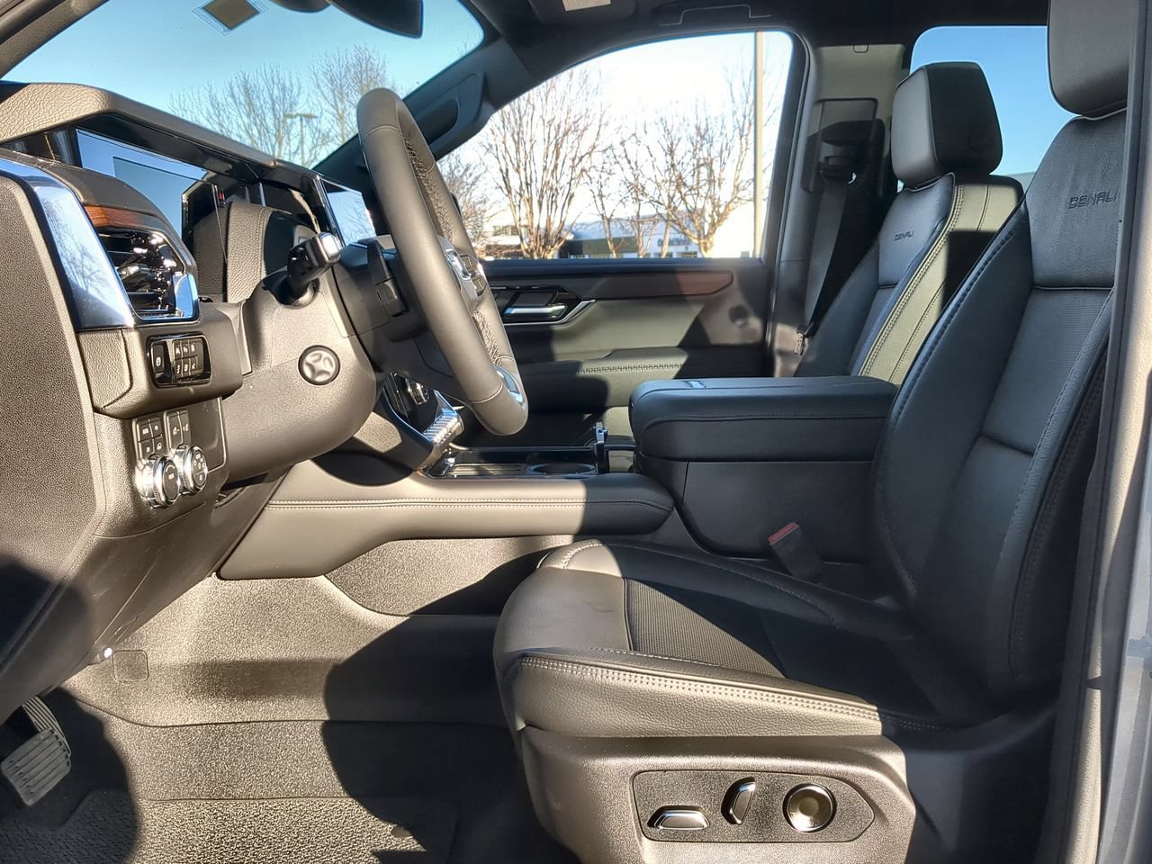 Used 2026 GMC Yukon XL Denali w/ Sun & Power Step Package AWD/4WD image 20