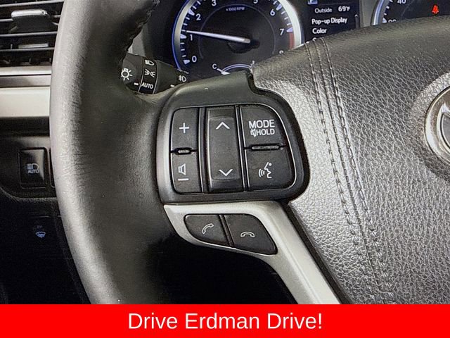 Certified 2018 Toyota Highlander XLE w/ Carpet Mat Package (TMS) image 13