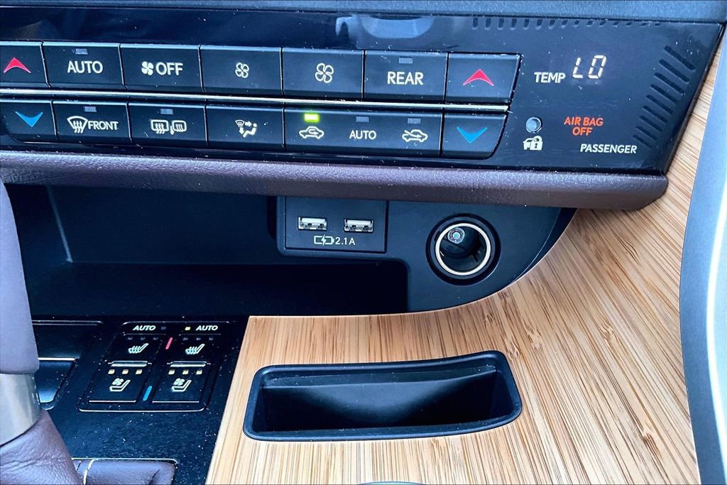 Used 2020 Lexus RX 350L FWD w/ Premium Package image 12