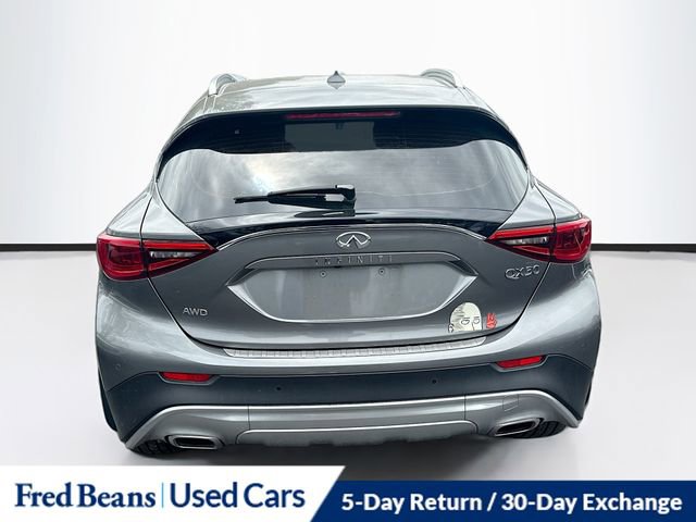 Used 2018 INFINITI QX30 Premium w/ Navigation Package AWD/4WD image 7