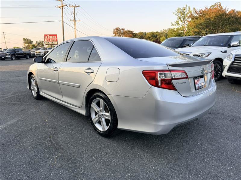 Used 2013 Toyota Camry SE w/ Preferred Accessory Pkg FWD image 7