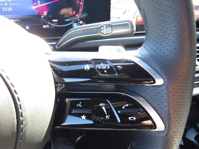 Used 2025 Mercedes-Benz GLS 450 4MATIC image 12