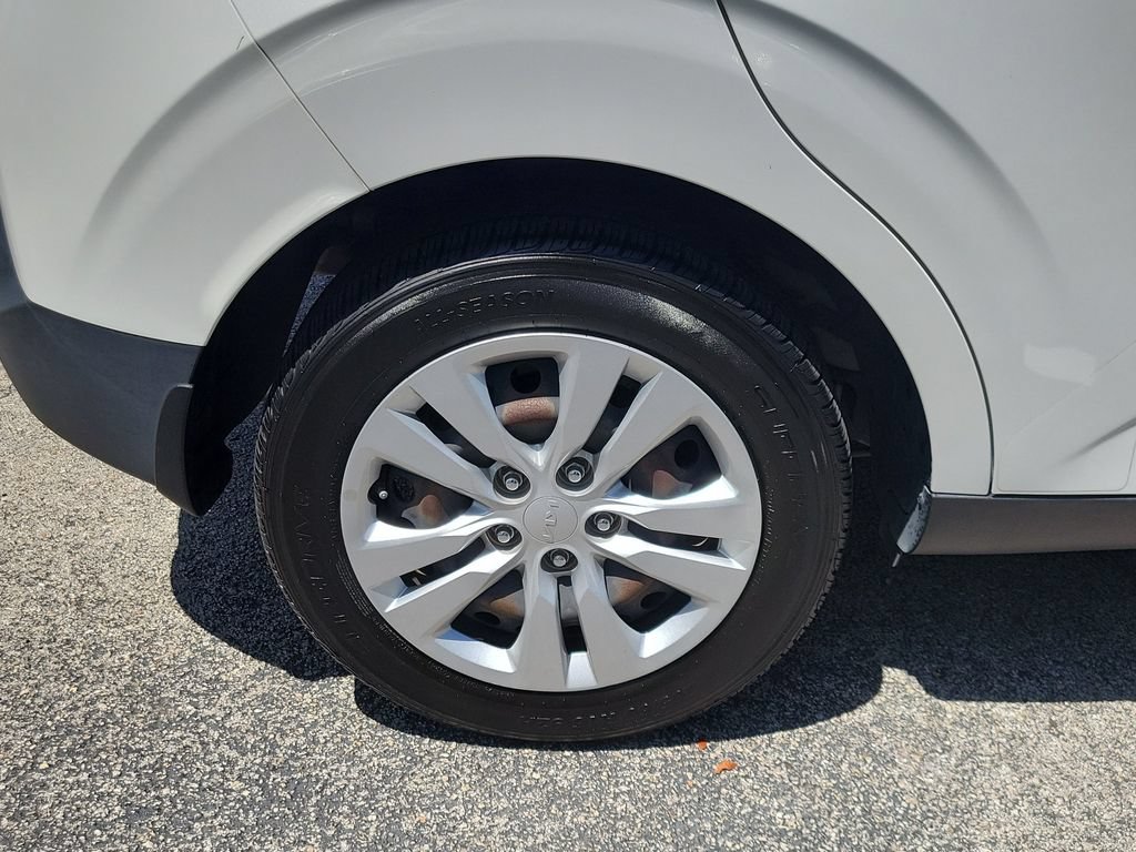 Certified 2022 Kia Soul LX FWD image 10