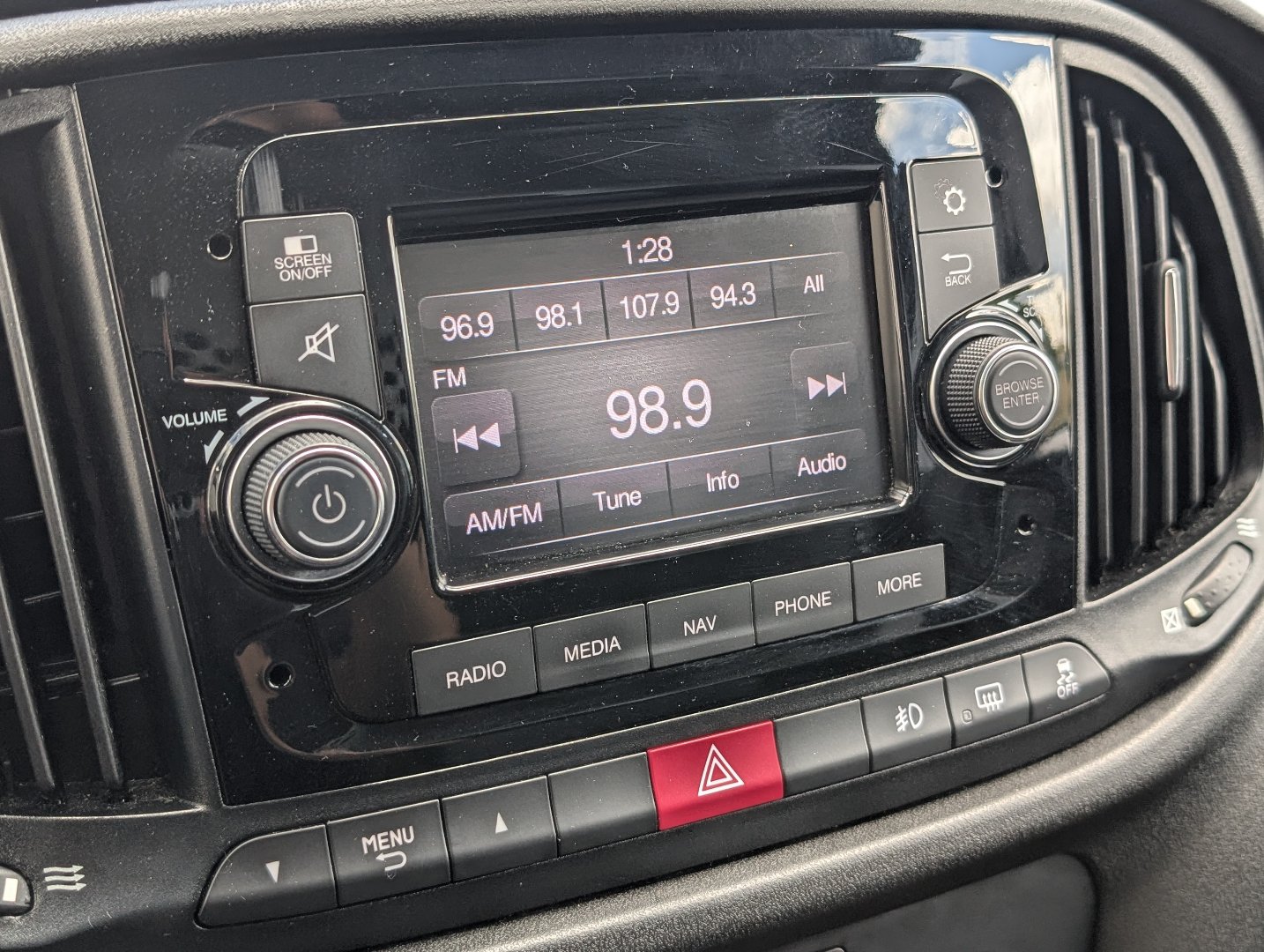 Used 2021 RAM ProMaster City Tradesman SLT FWD image 14