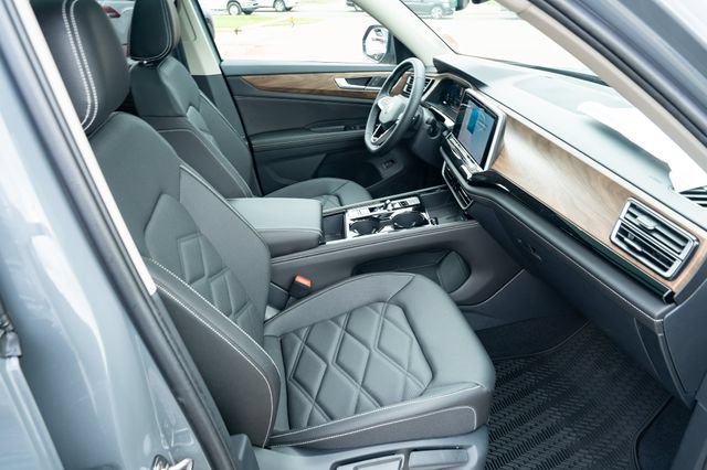 New 2026 Volkswagen Atlas SE FWD image 42