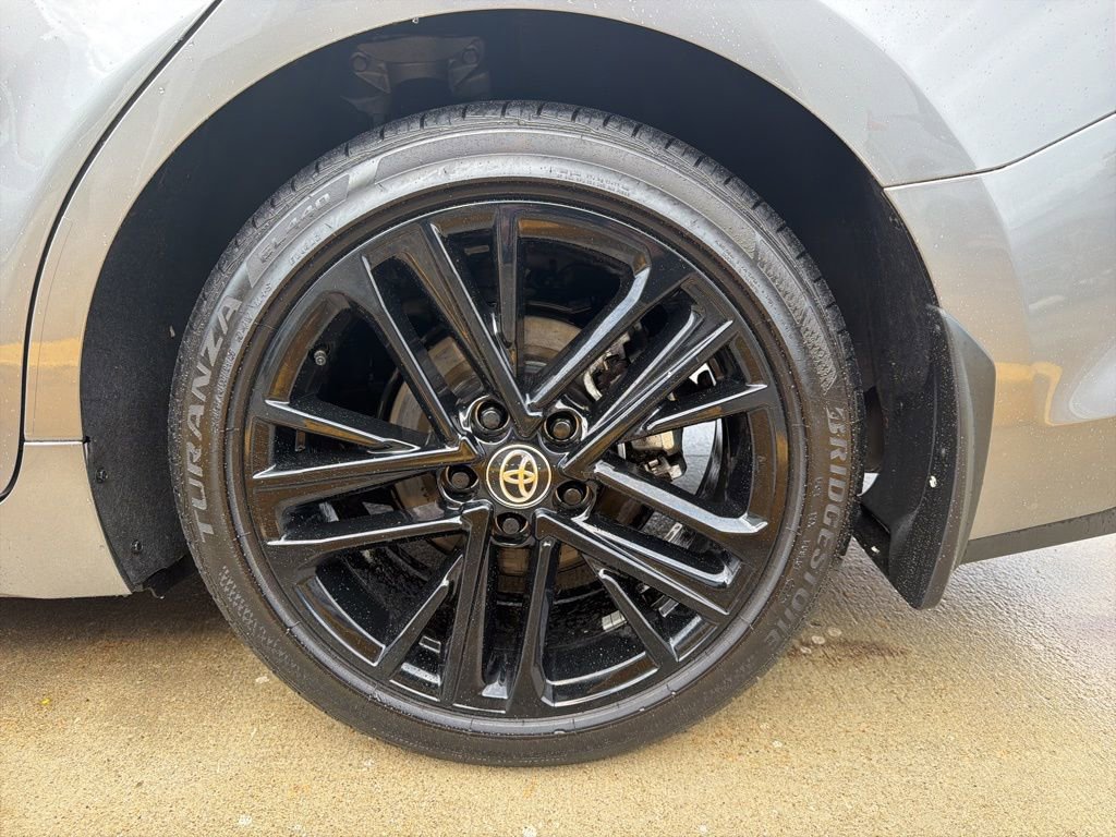 Used 2025 Toyota Camry SE image 8