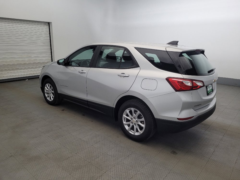 Used 2021 Chevrolet Equinox LS AWD/4WD image 3