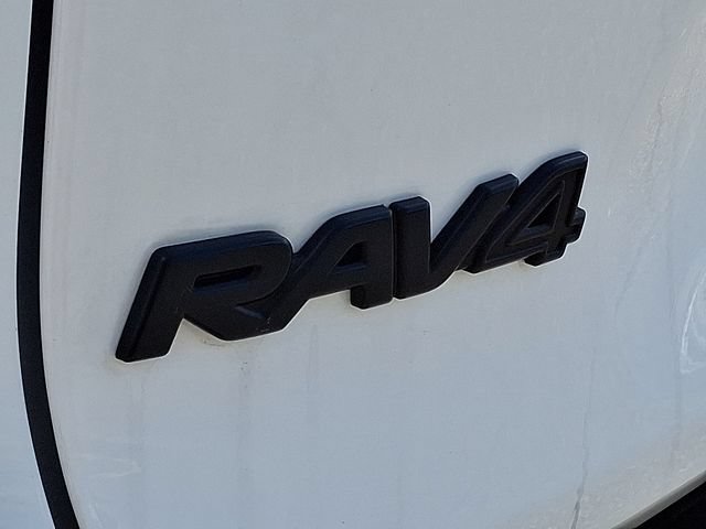 Certified 2024 Toyota RAV4 LE AWD/4WD image 18