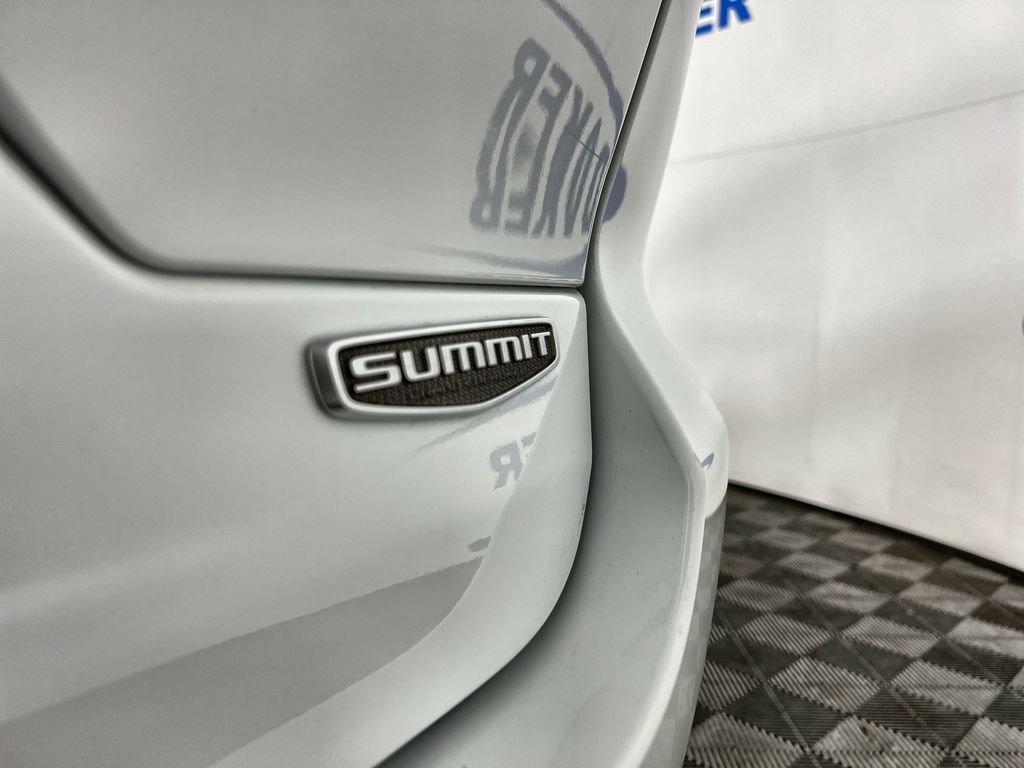 Used 2022 Jeep Grand Cherokee Summit AWD/4WD image 33