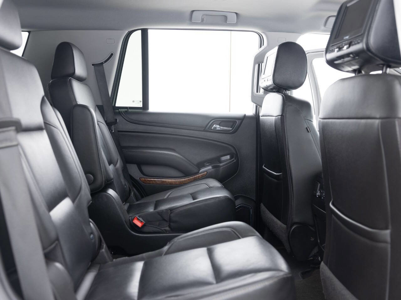 Used 2018 Chevrolet Tahoe Premier AWD/4WD image 33