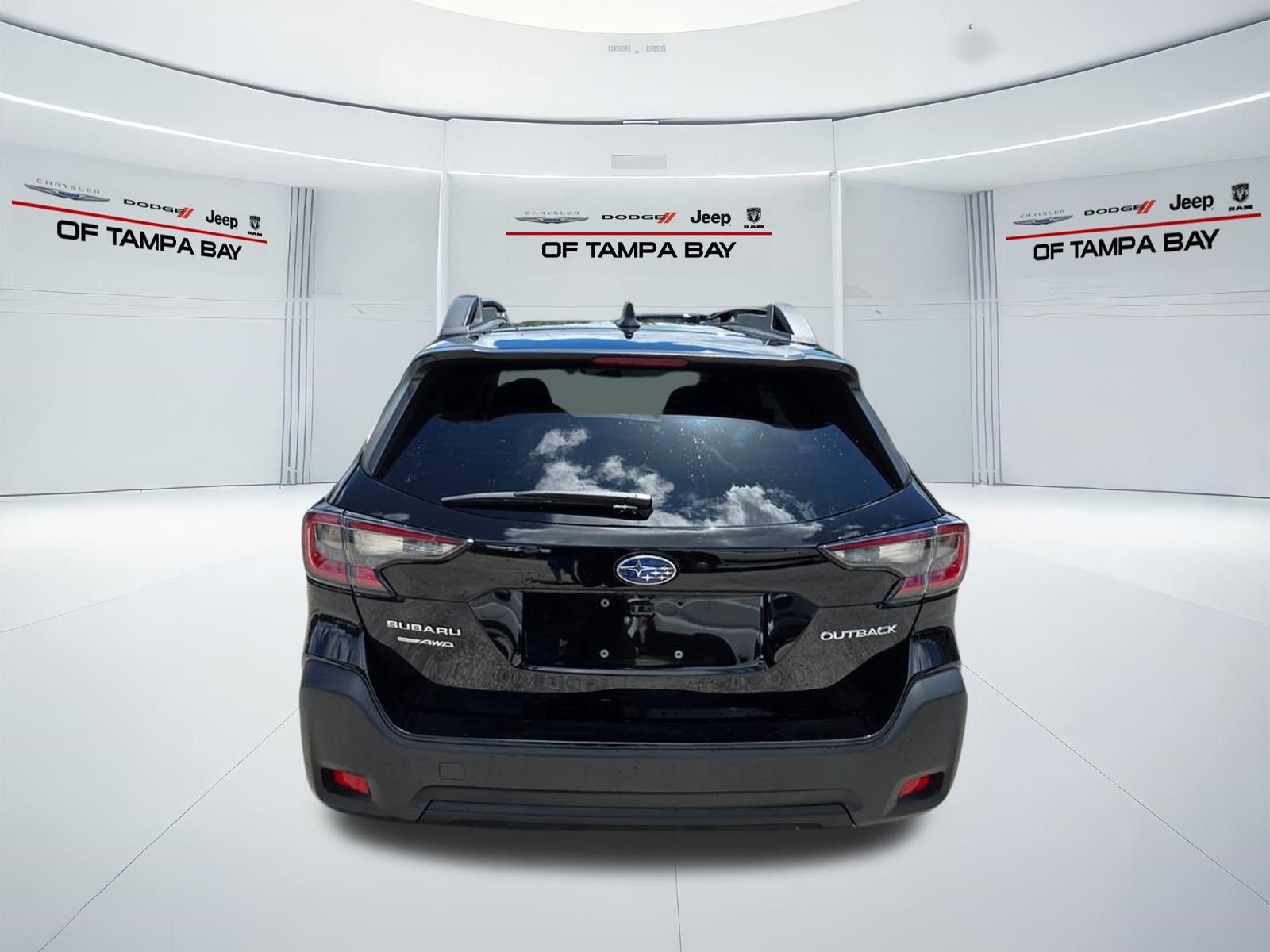 Used 2024 Subaru Outback Premium AWD/4WD image 5