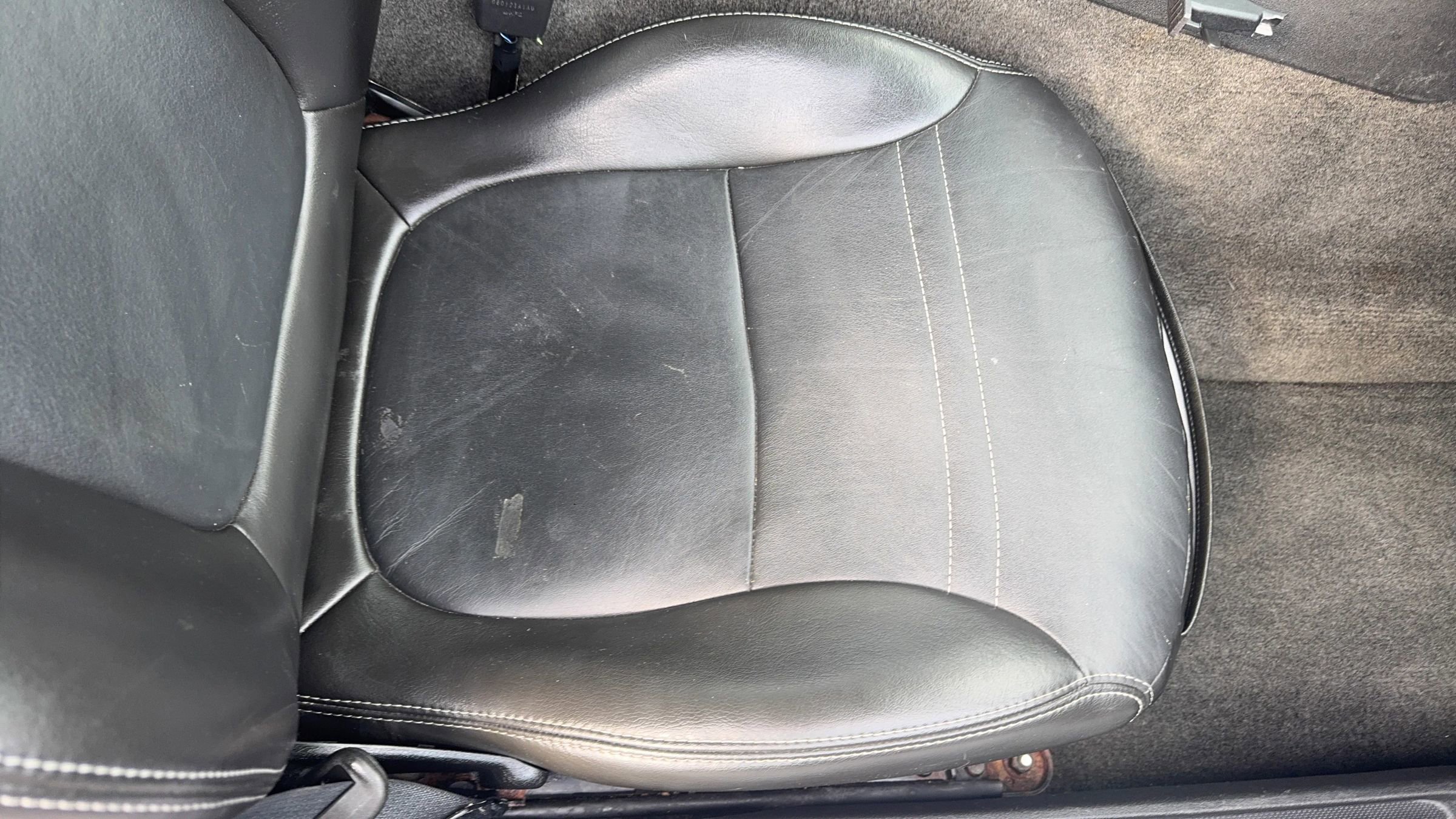 Used 2008 Pontiac Solstice GXP w/ Premium Package image 12