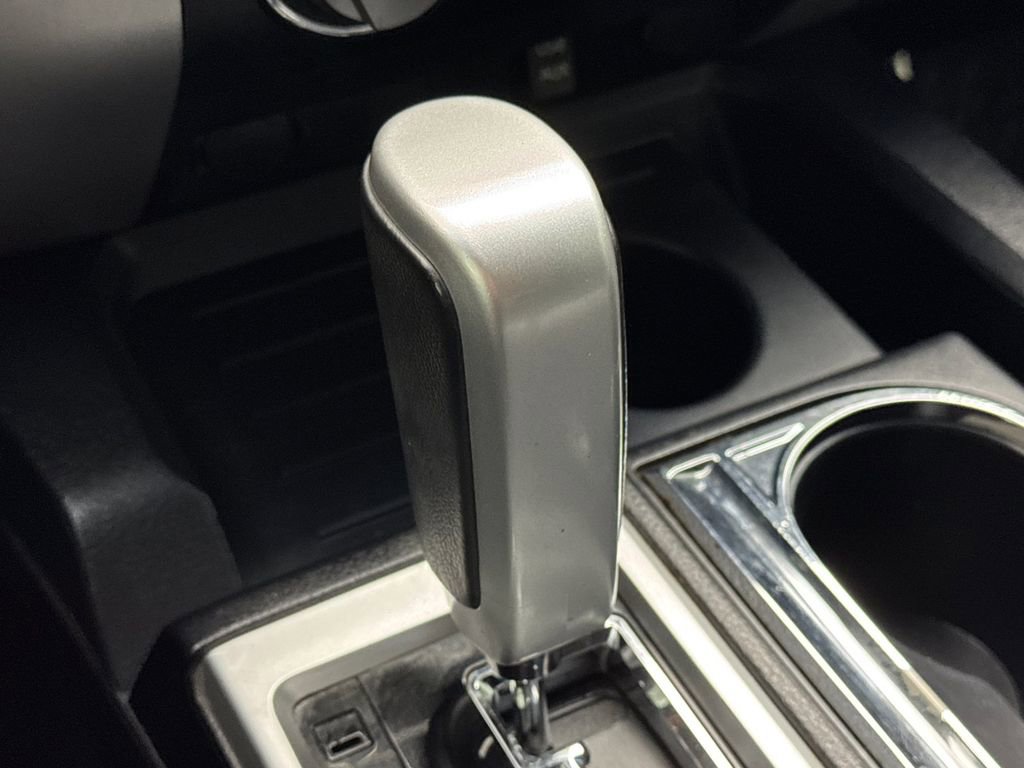 Used 2017 Toyota Tundra SR5 w/ SR5 Upgrade Package image 19