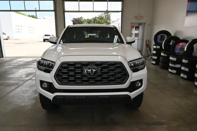 Used 2023 Toyota Tacoma TRD Off-Road AWD/4WD image 2