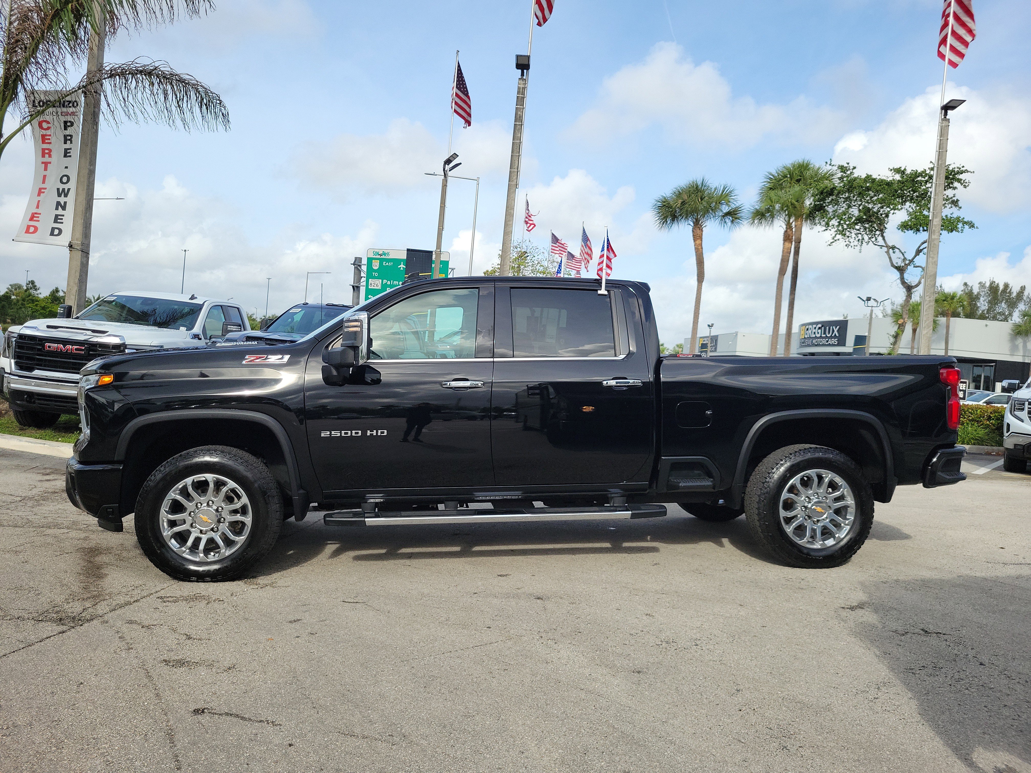 Used 2024 Chevrolet Silverado 2500 LTZ w/ LTZ Plus Package image 8