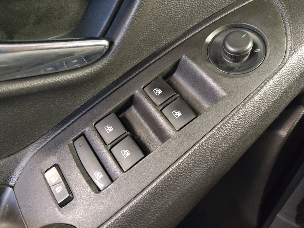 Used 2018 Chevrolet Trax LT w/ LT Convenience Package image 27