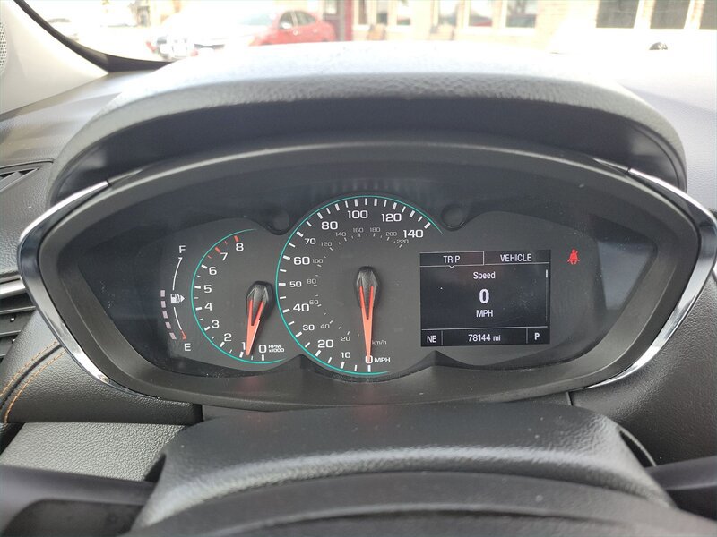 Used 2019 Chevrolet Trax LT w/ LT Convenience Package AWD/4WD image 15